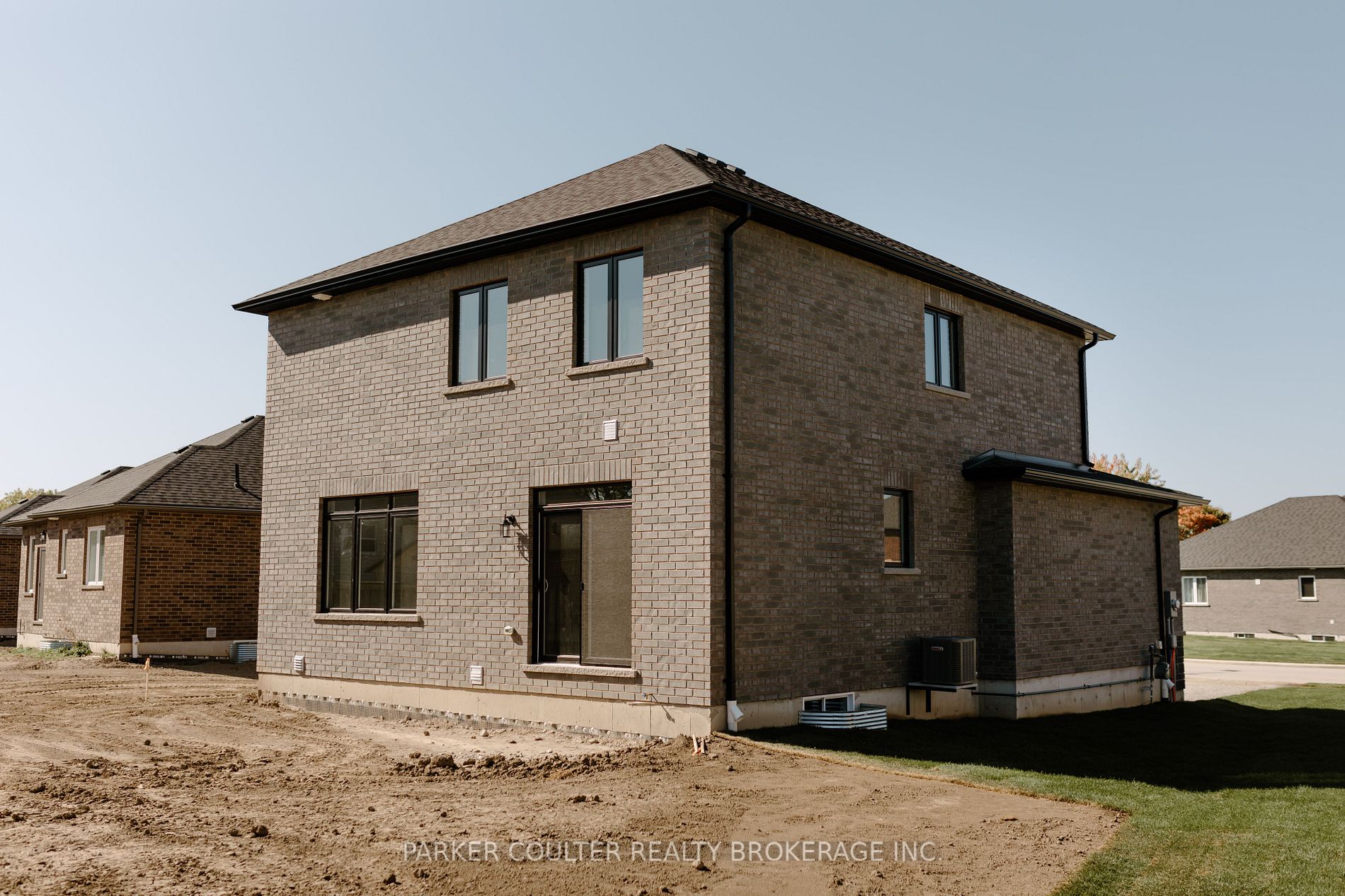 7 Rowley Cres