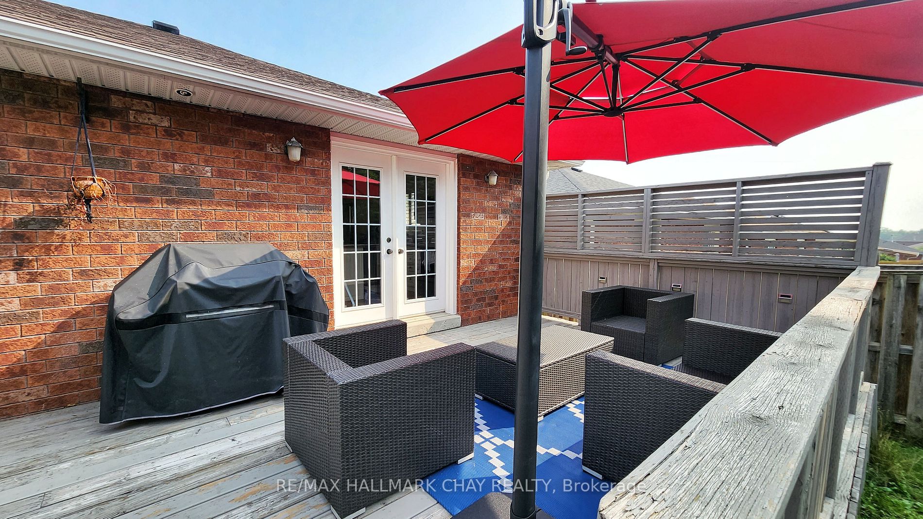 25 Forest Dale Dr