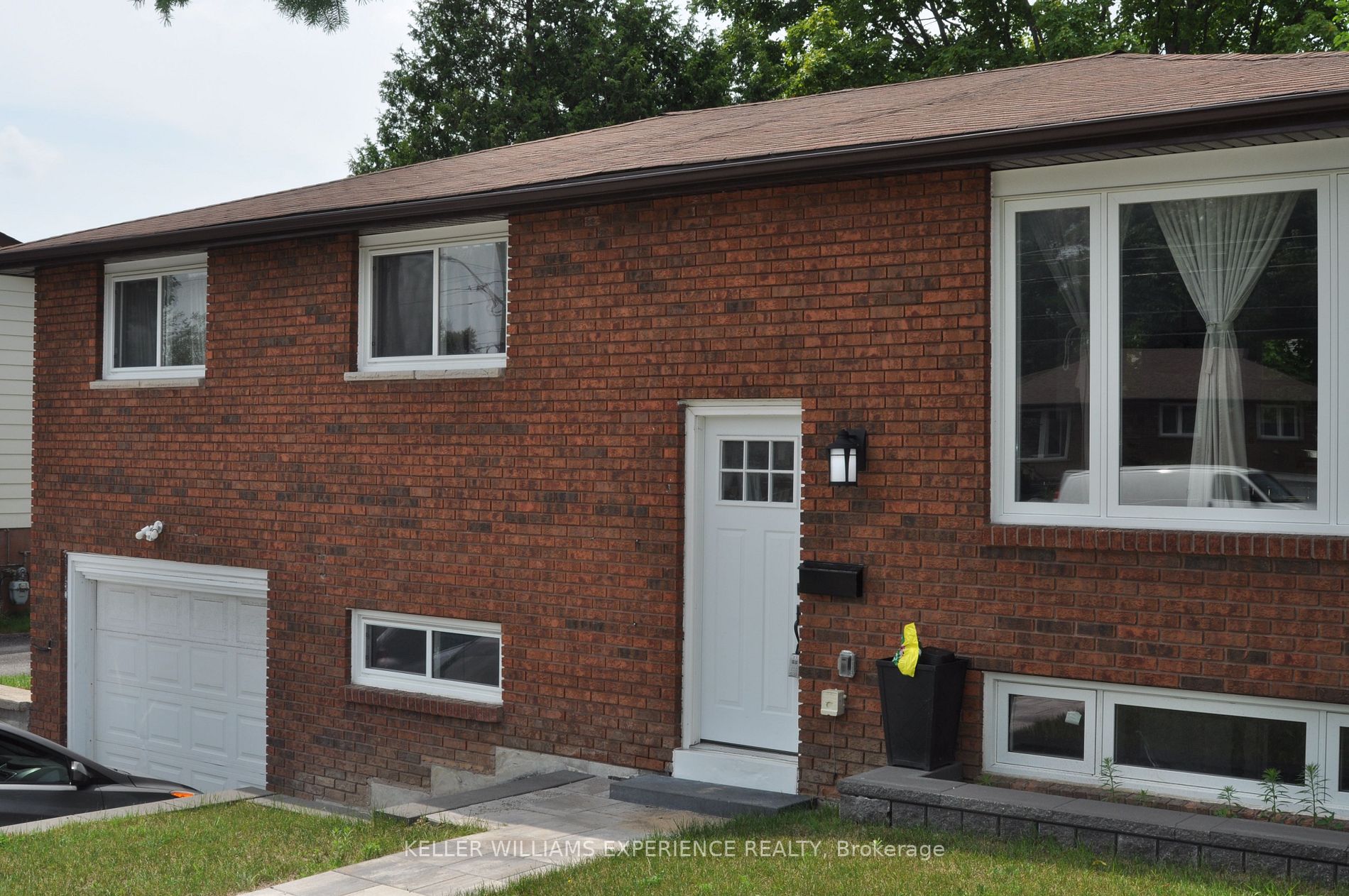 200 Ferndale Drive N