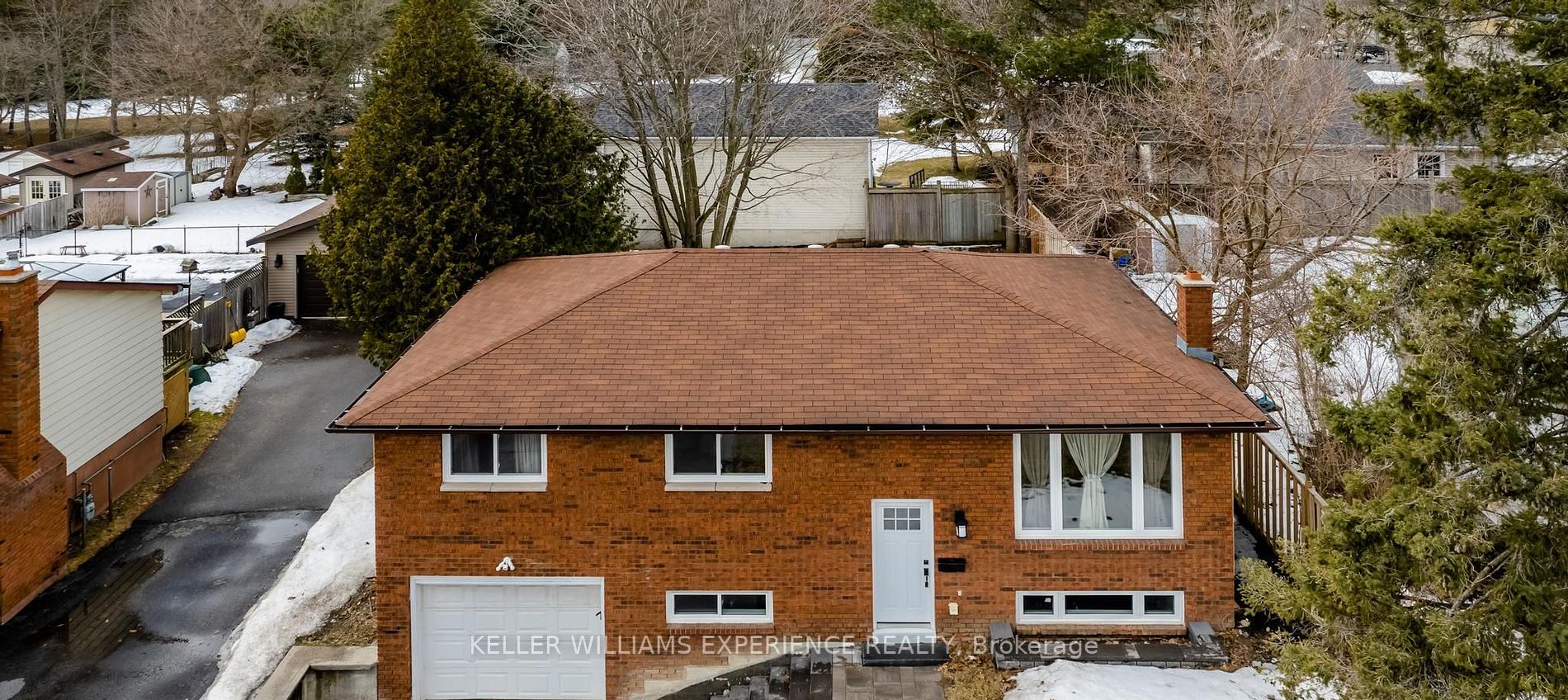 200 Ferndale Drive N