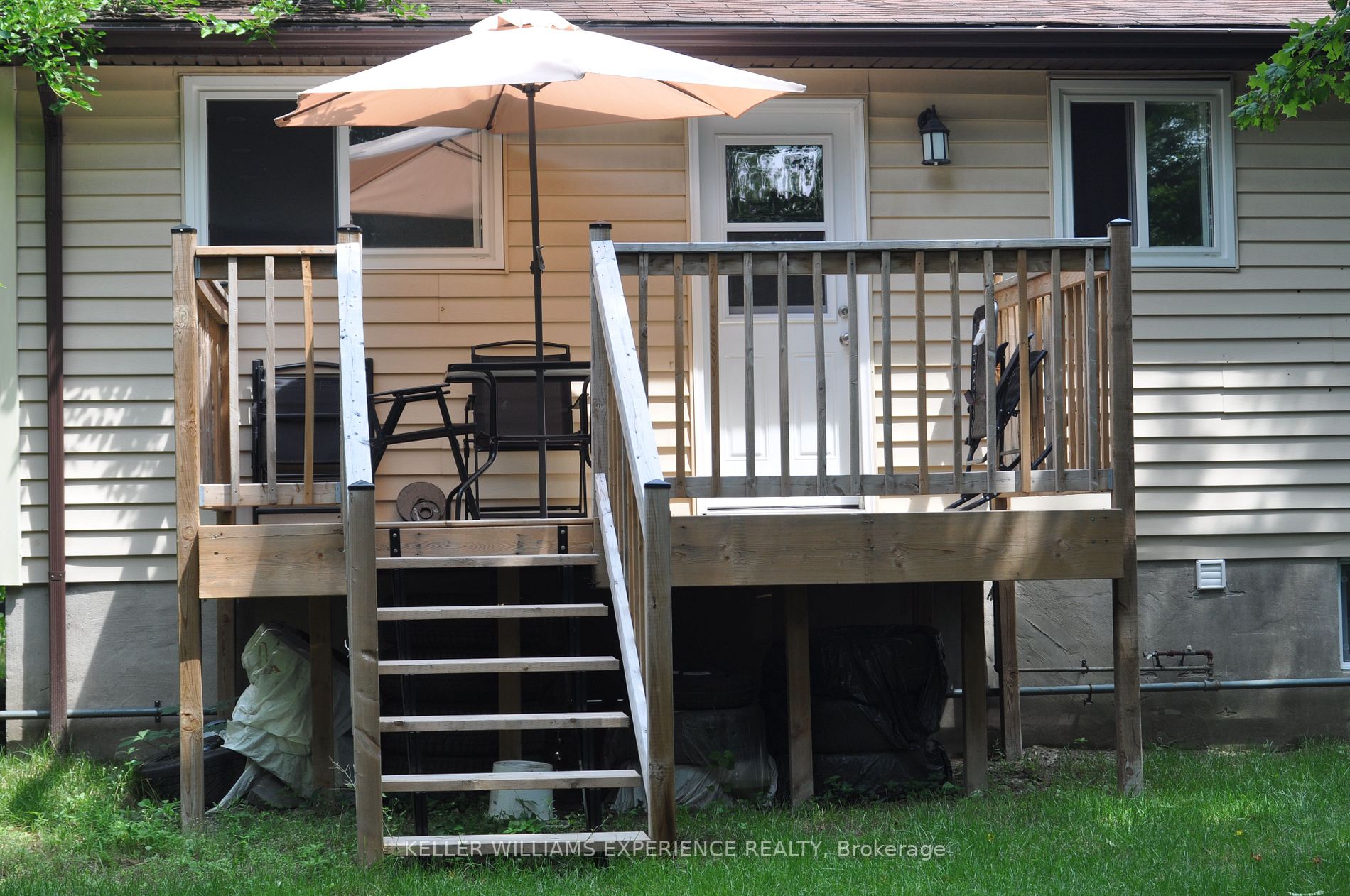 200 Ferndale Drive N