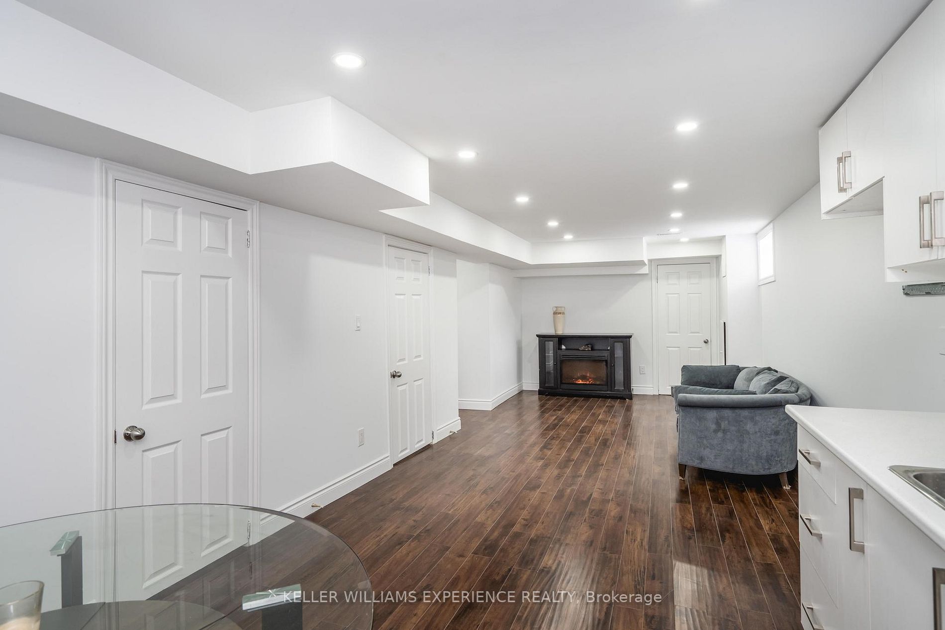 200 Ferndale Drive N