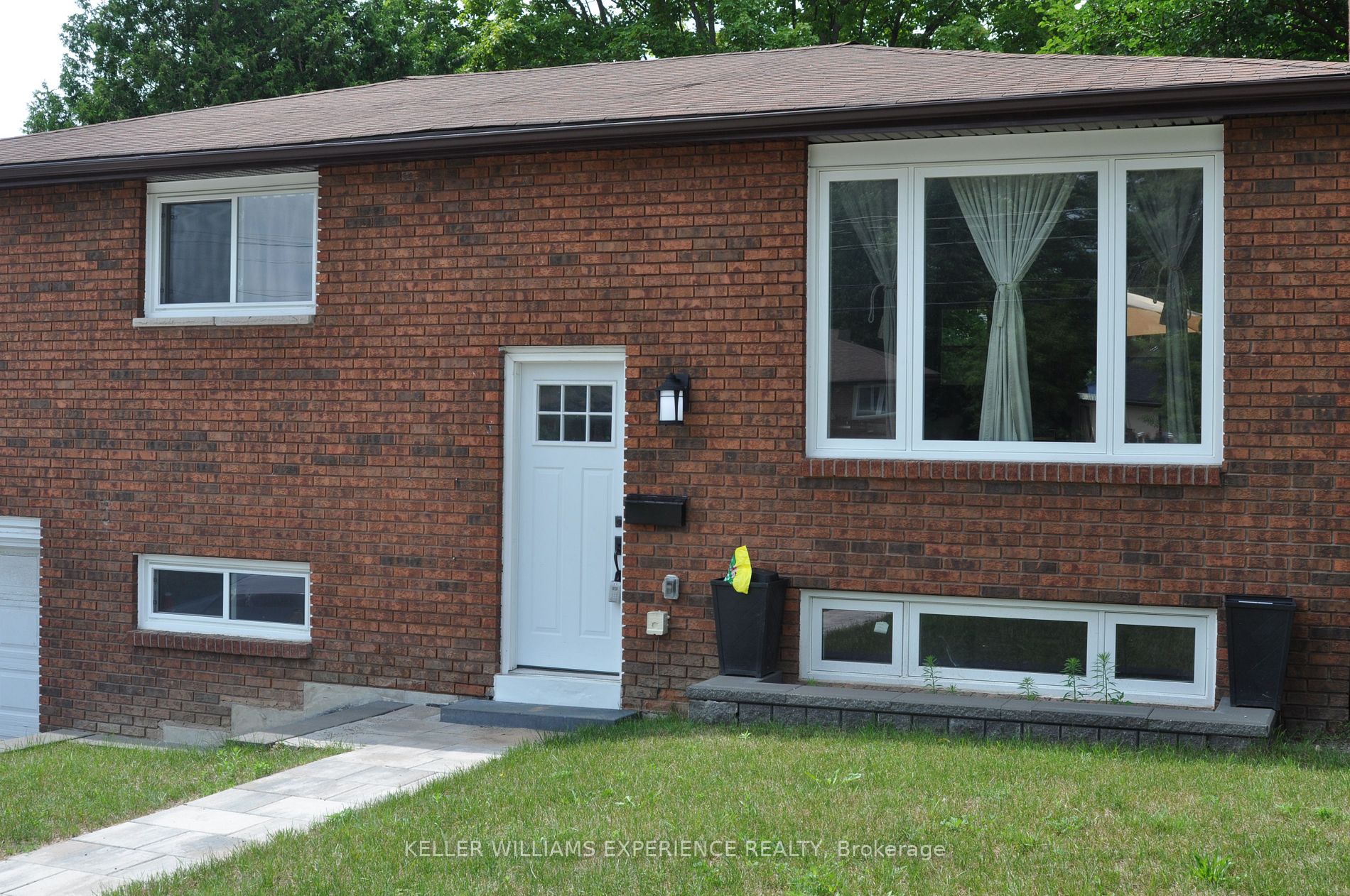 200 Ferndale Drive N