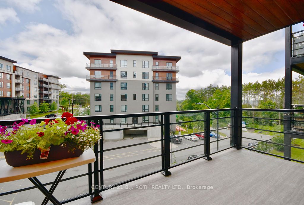 302 Essa Rd, #205