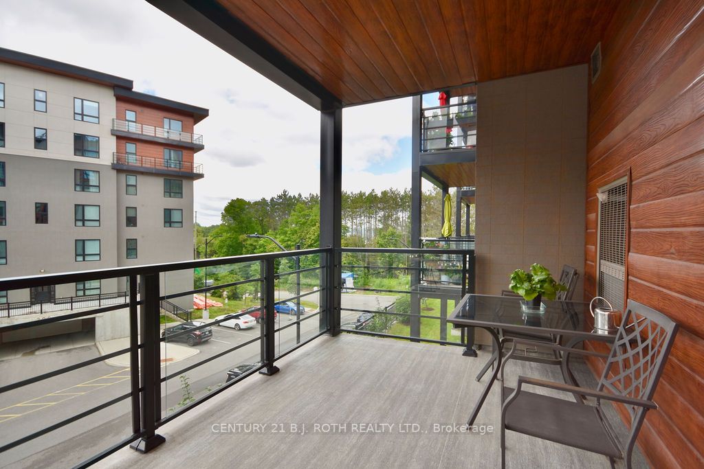 302 Essa Rd, #205