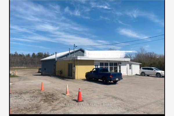 9001 County Rd 93, Midland
