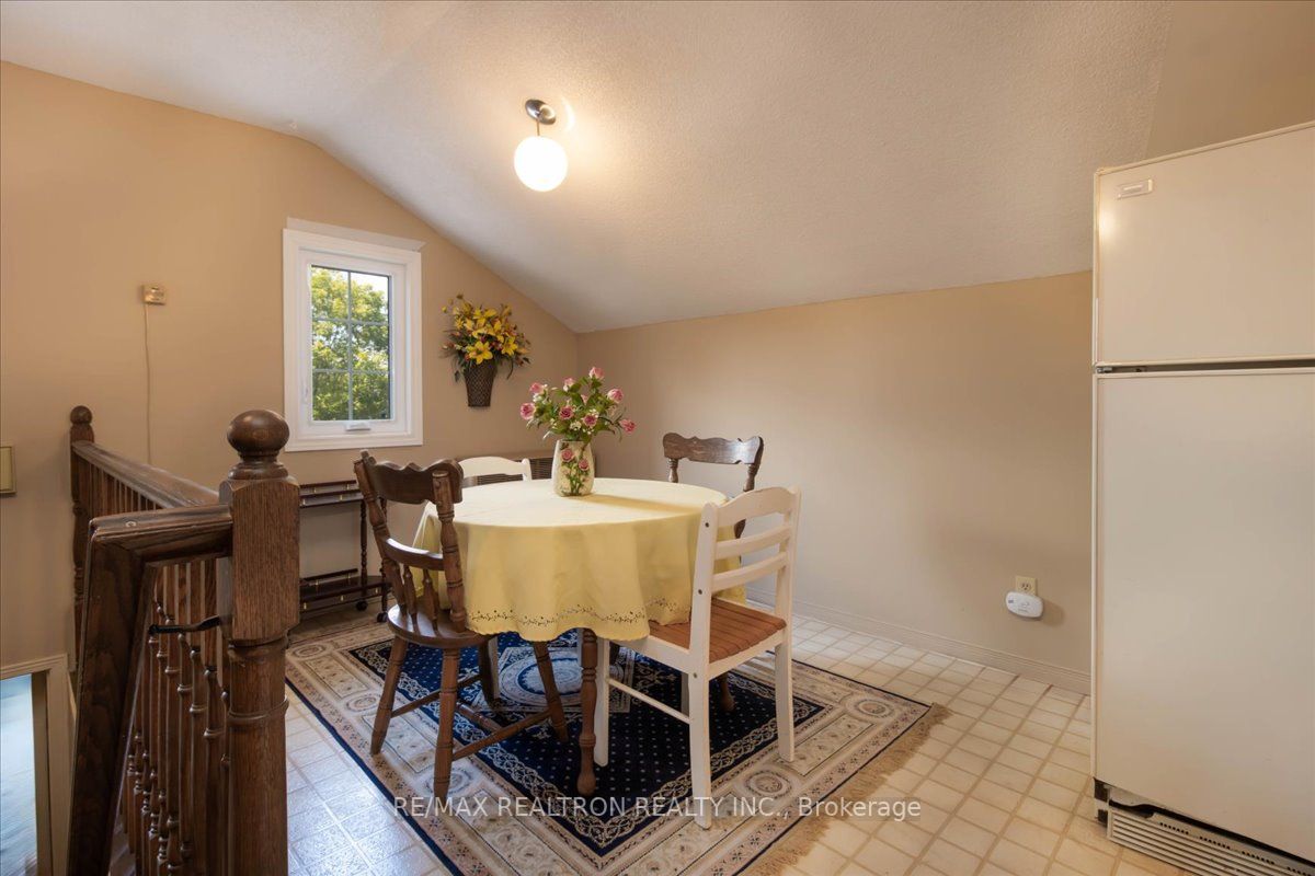 37 Nicholson Cres