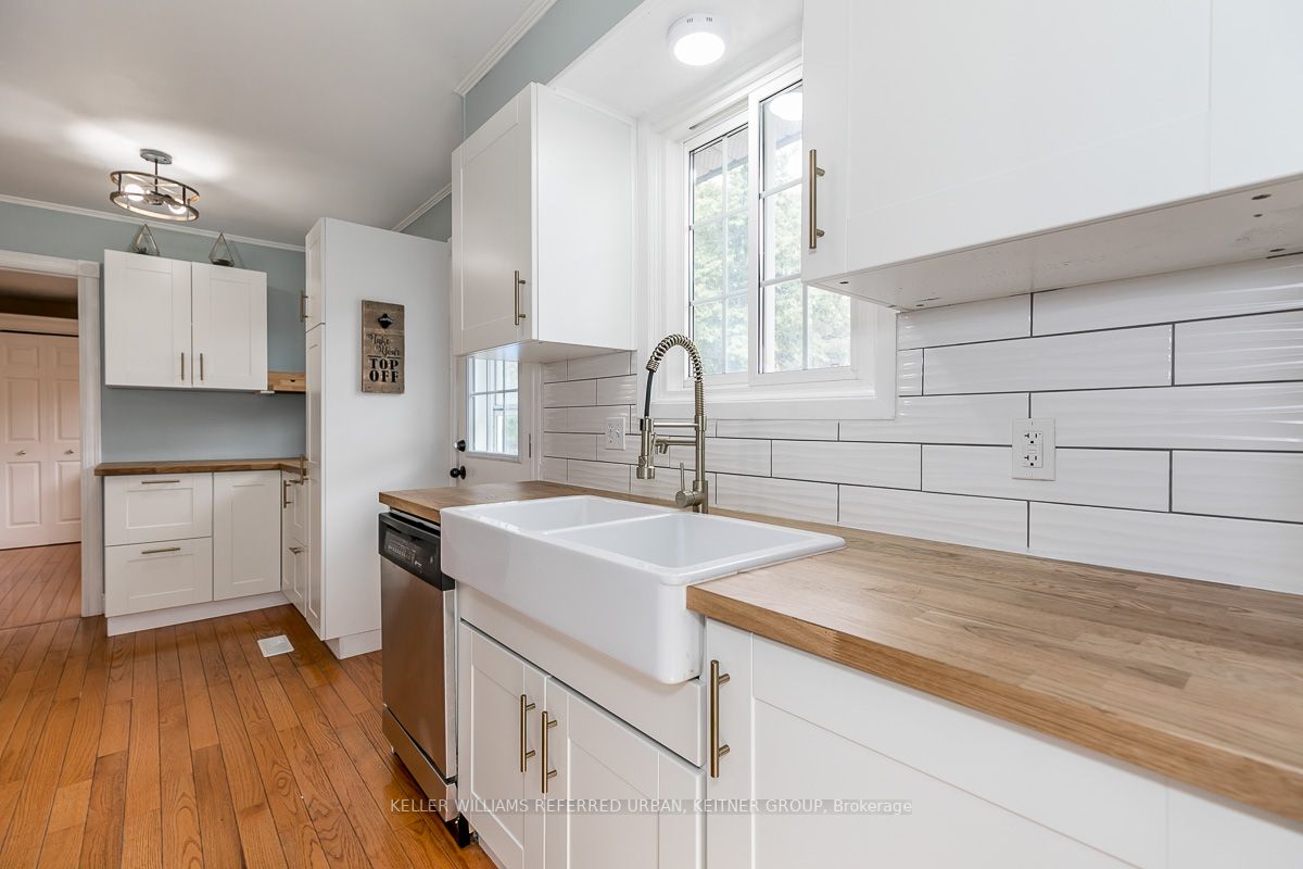 62 Courtice Cres