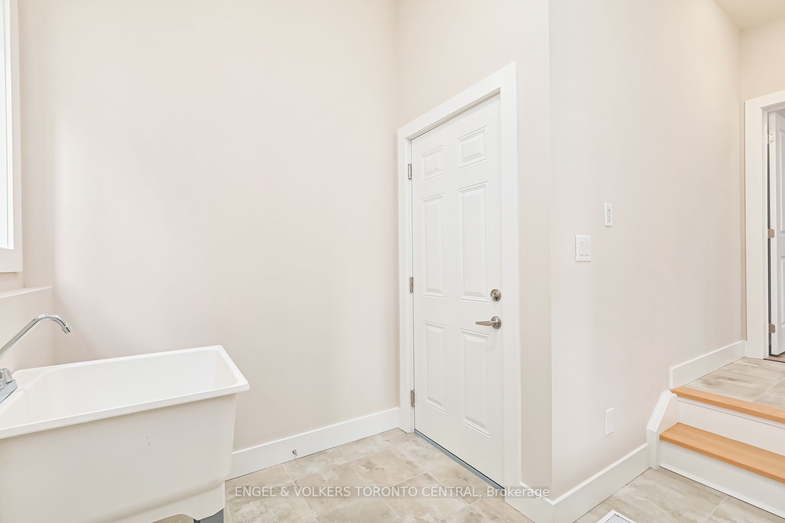 143 Courtland St