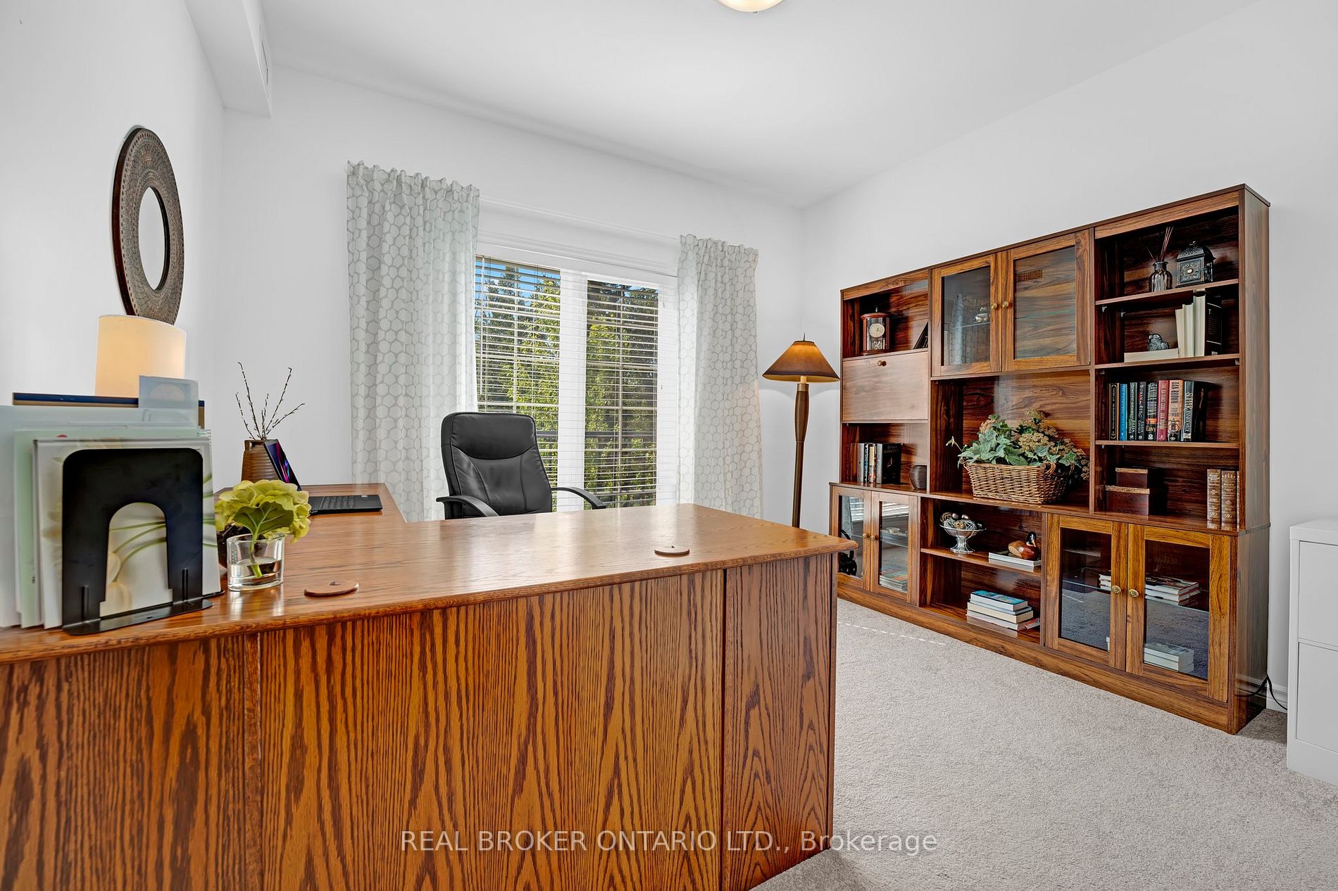 40 Ferndale Dr S, #201