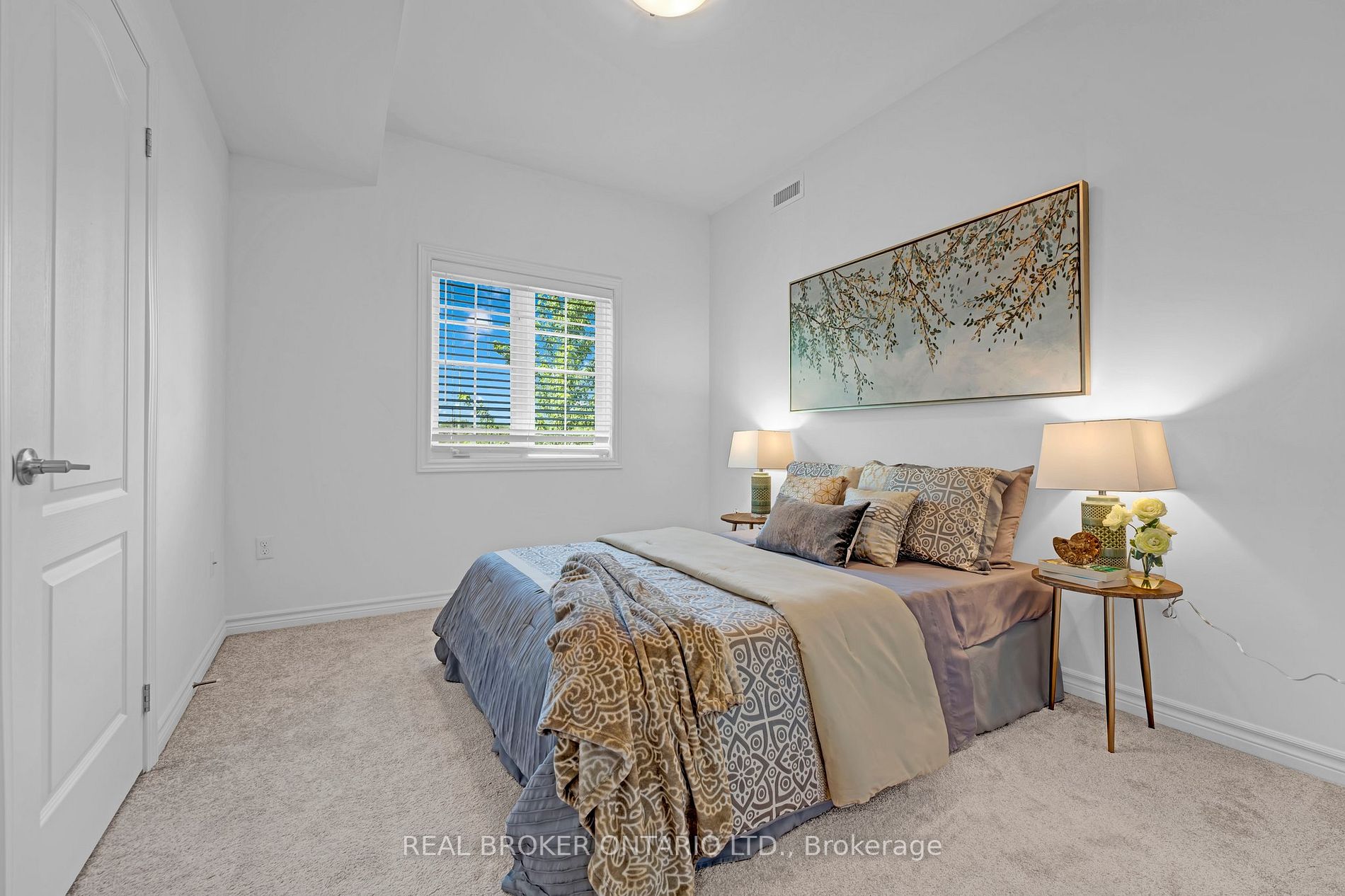 40 Ferndale Dr S, #201