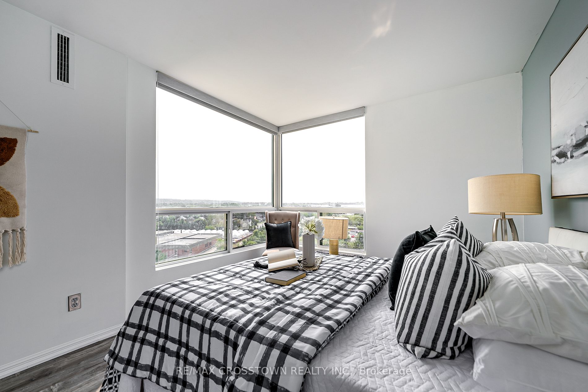 75 Ellen St, #1103