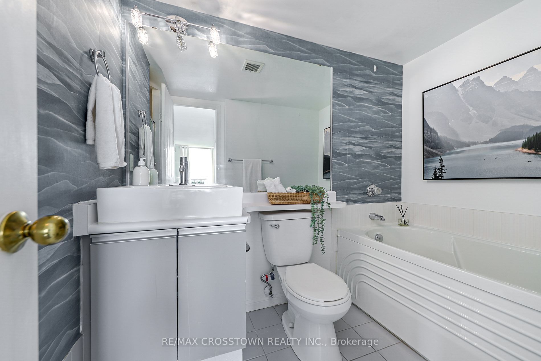75 Ellen St, #1103