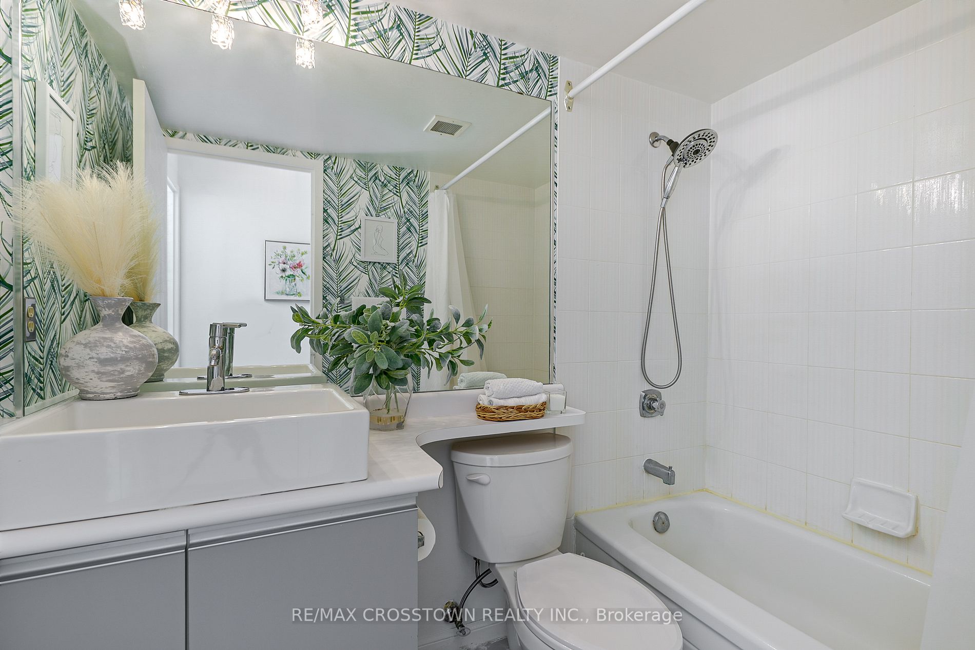 75 Ellen St, #1103