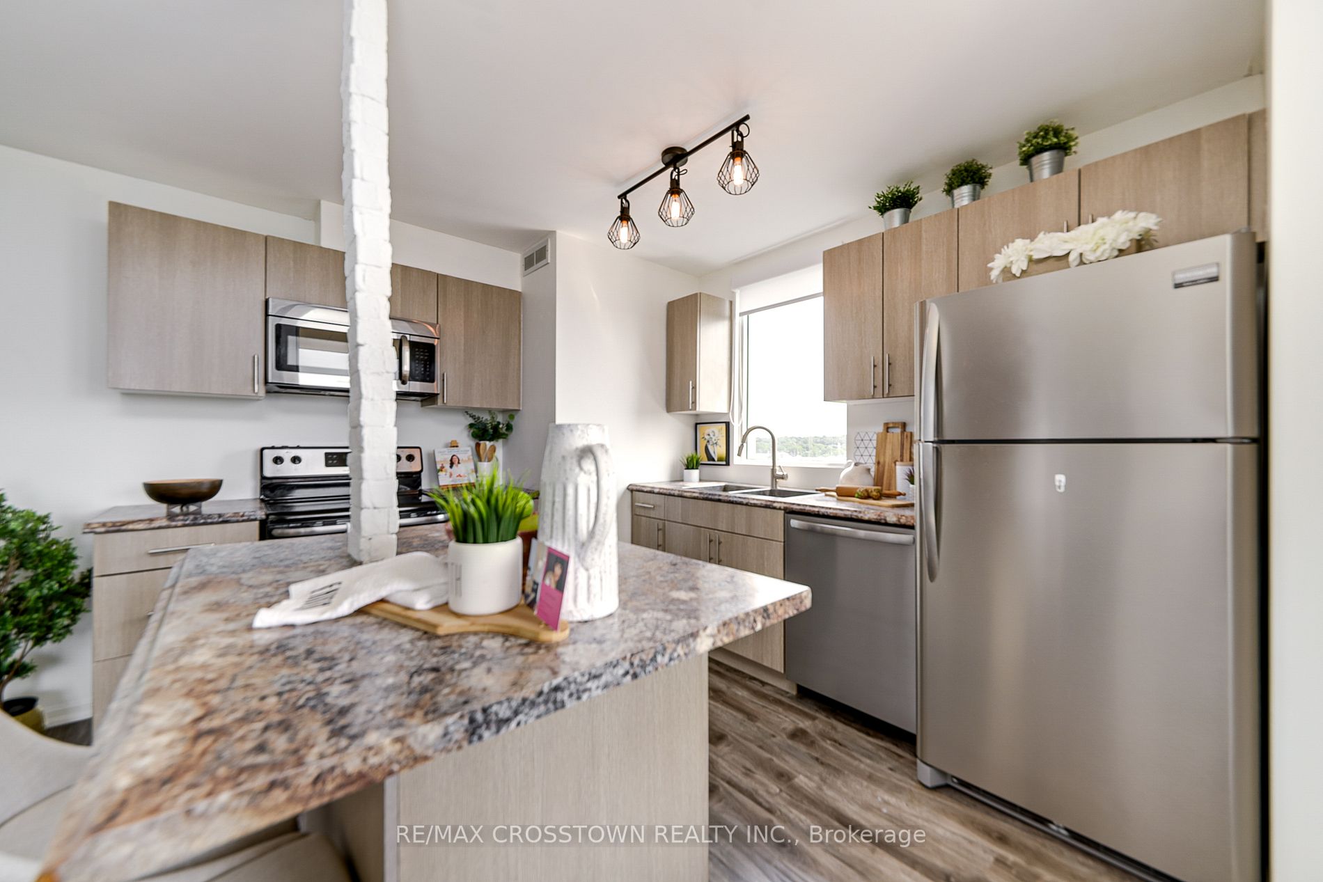 75 Ellen St, #1103