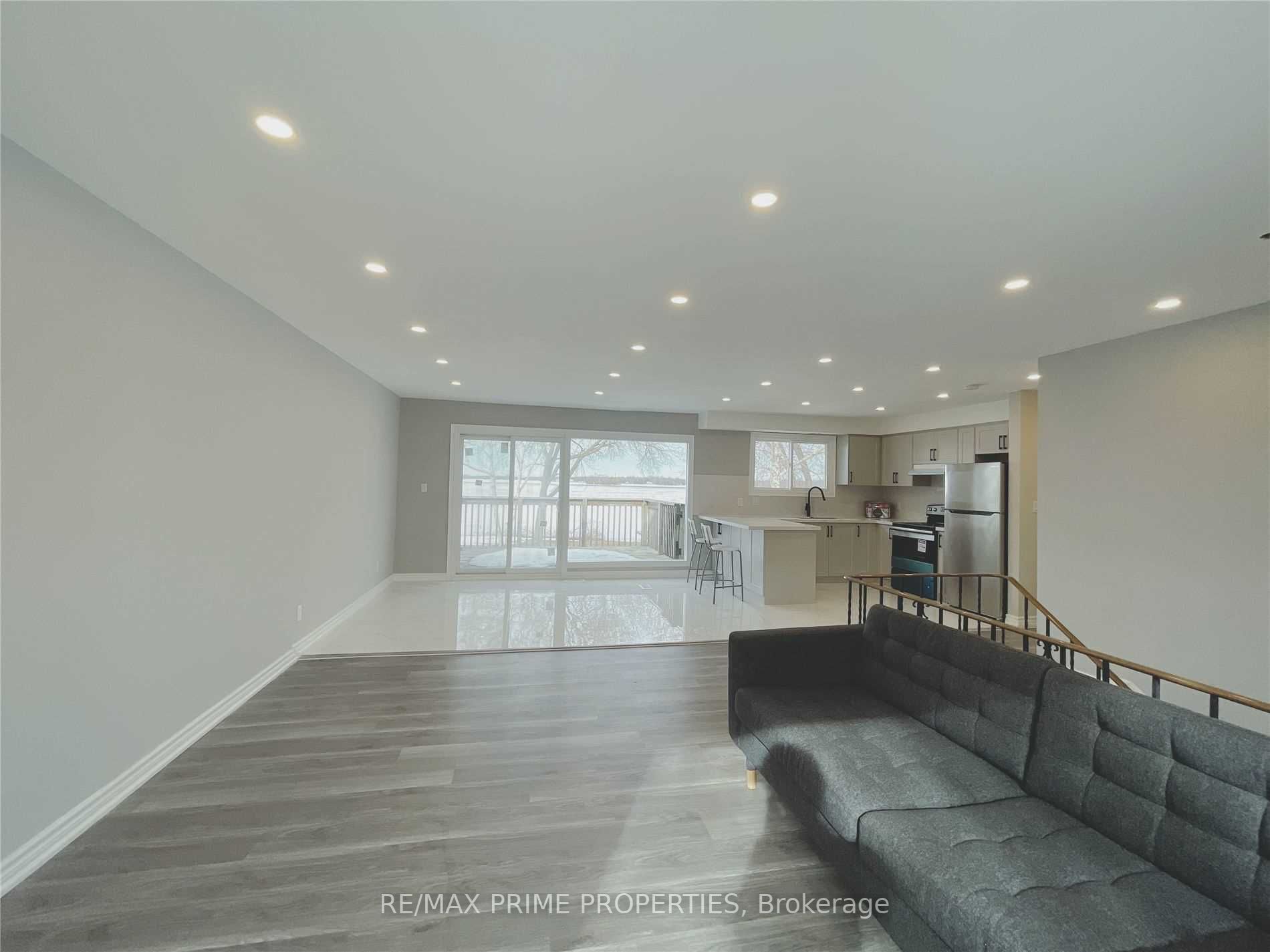691 Glen Cres
