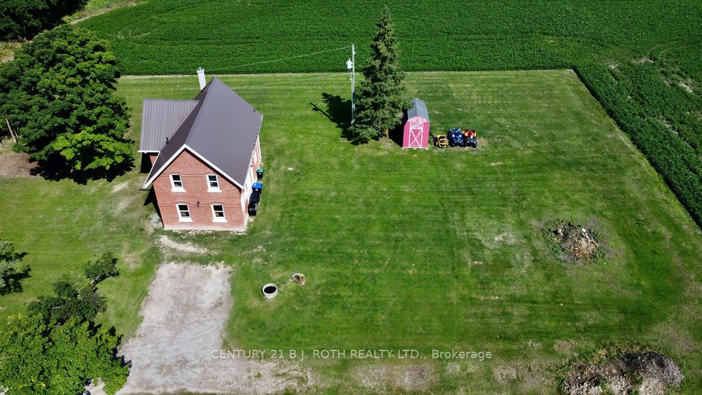 1153 Glengarry Landing Rd S