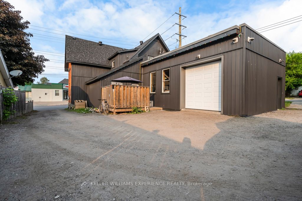 206 Fourth St