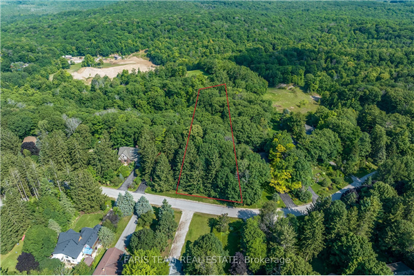 55 Cathedral Pines Rd, Oro-Medonte