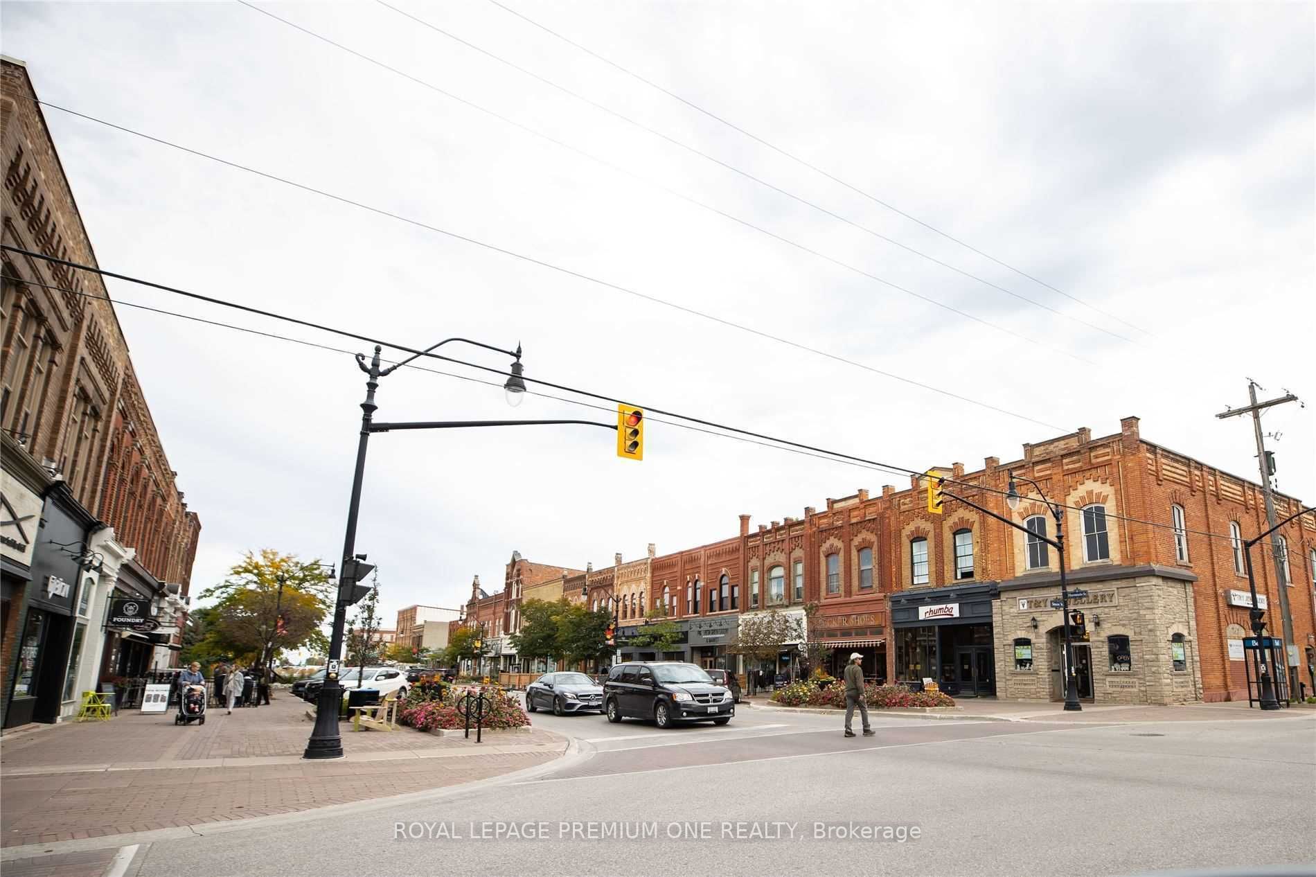 11 Royalton Lane, #11
