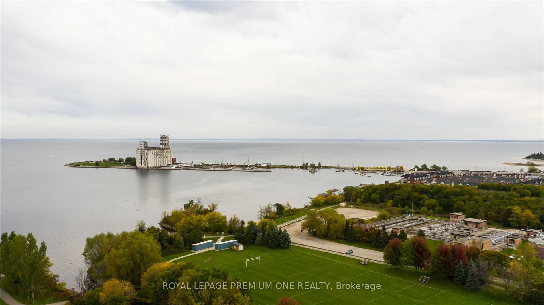 11 Royalton Lane, #11