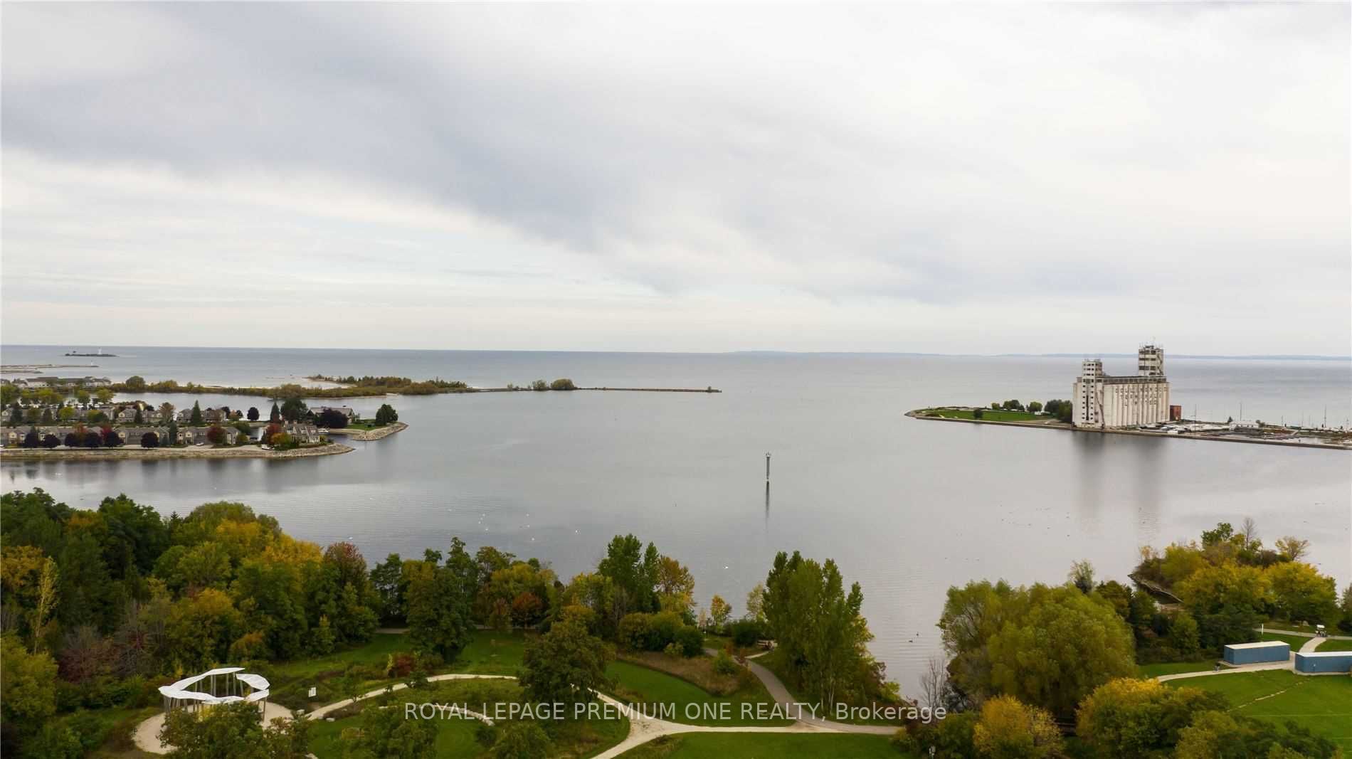 11 Royalton Lane, #11
