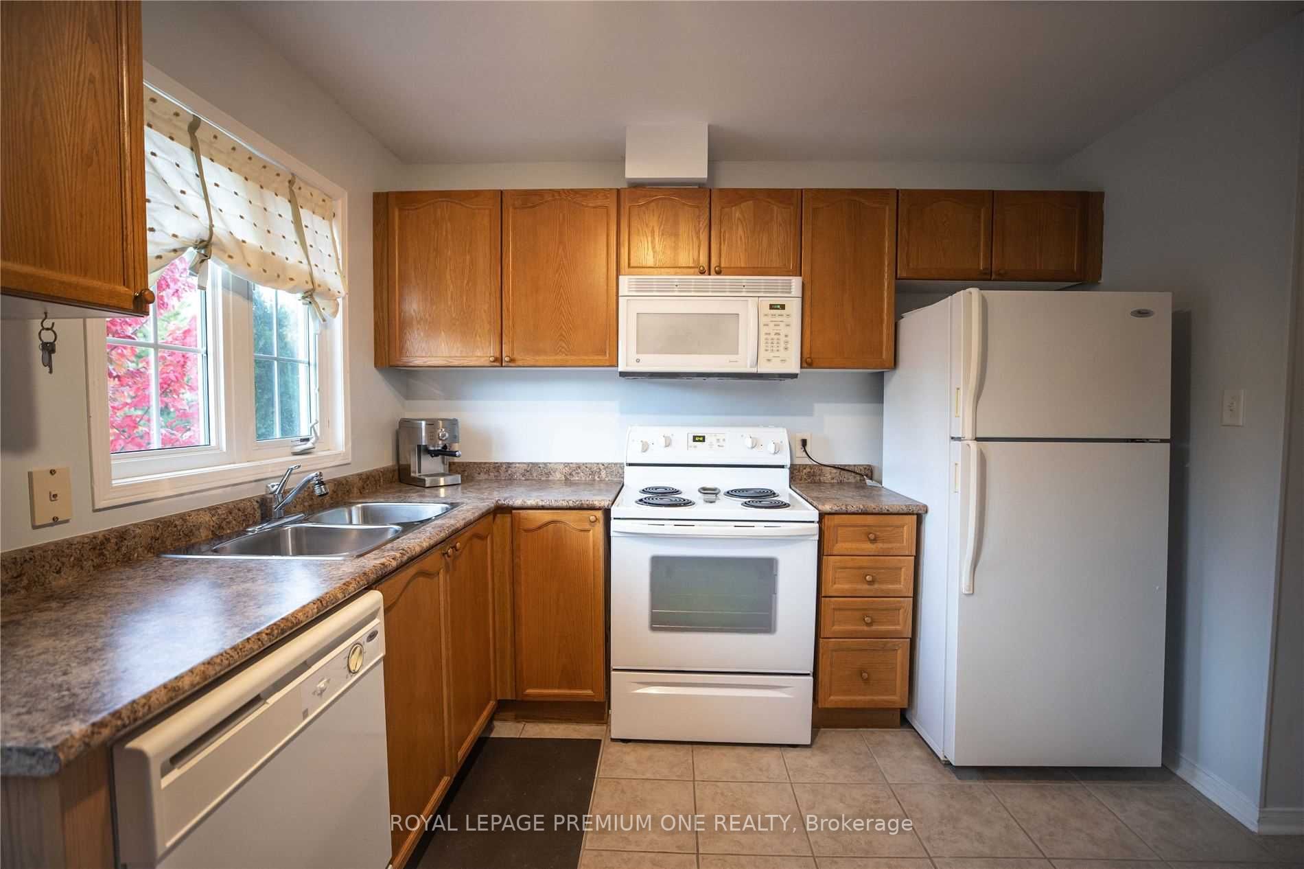 11 Royalton Lane, #11