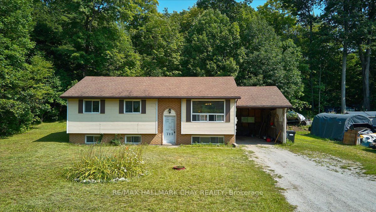 9555 Provincial Hwy 11