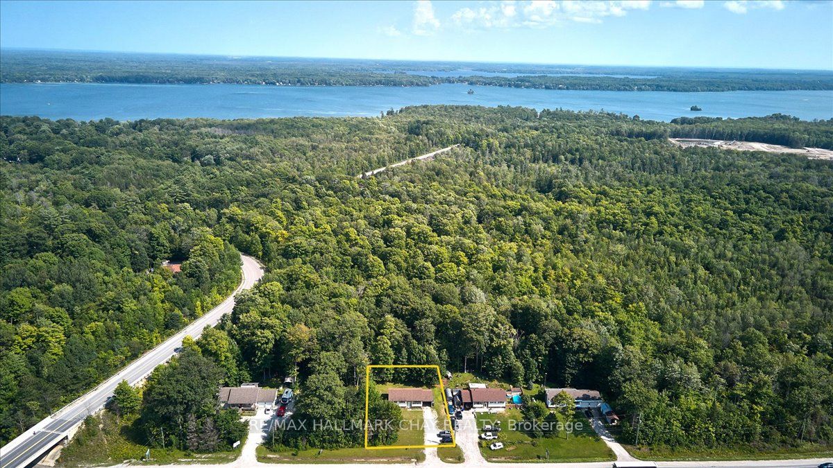 9555 Provincial Hwy 11