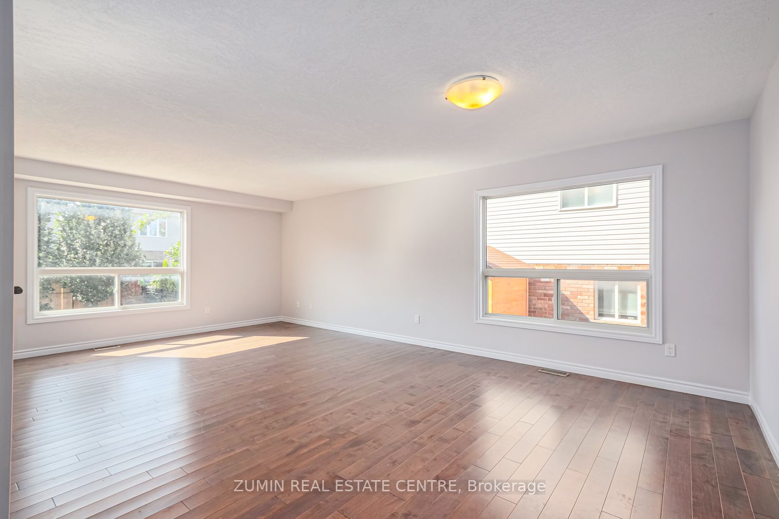 85 Connor Ave