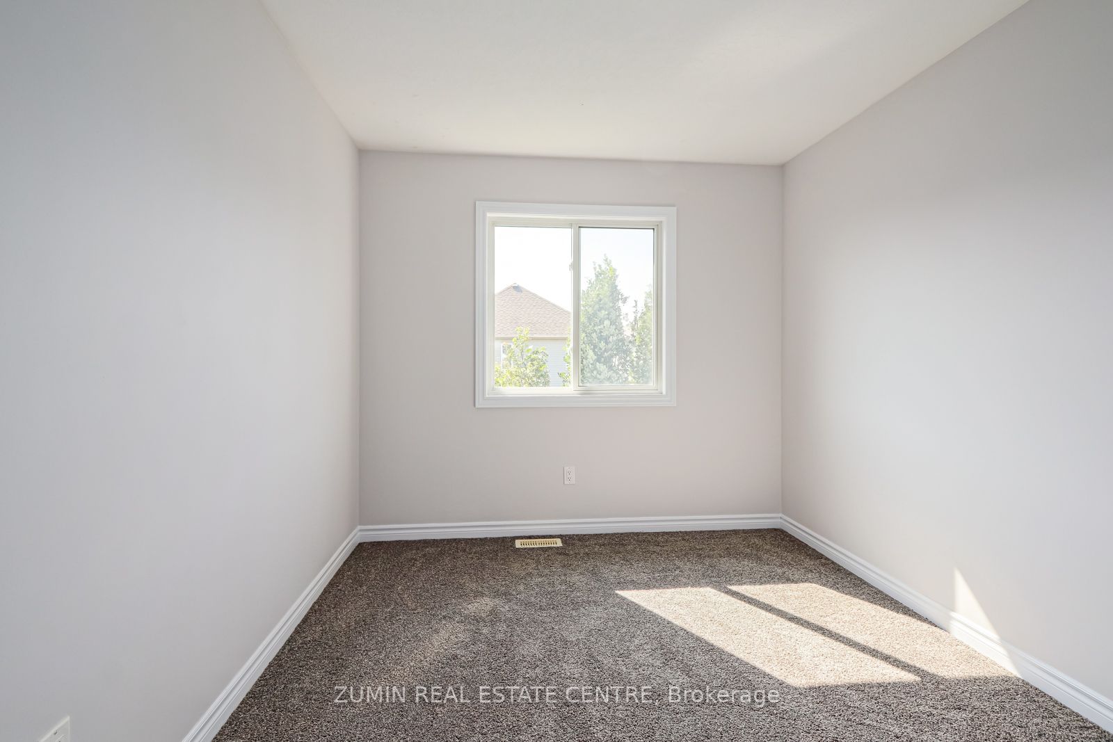 85 Connor Ave