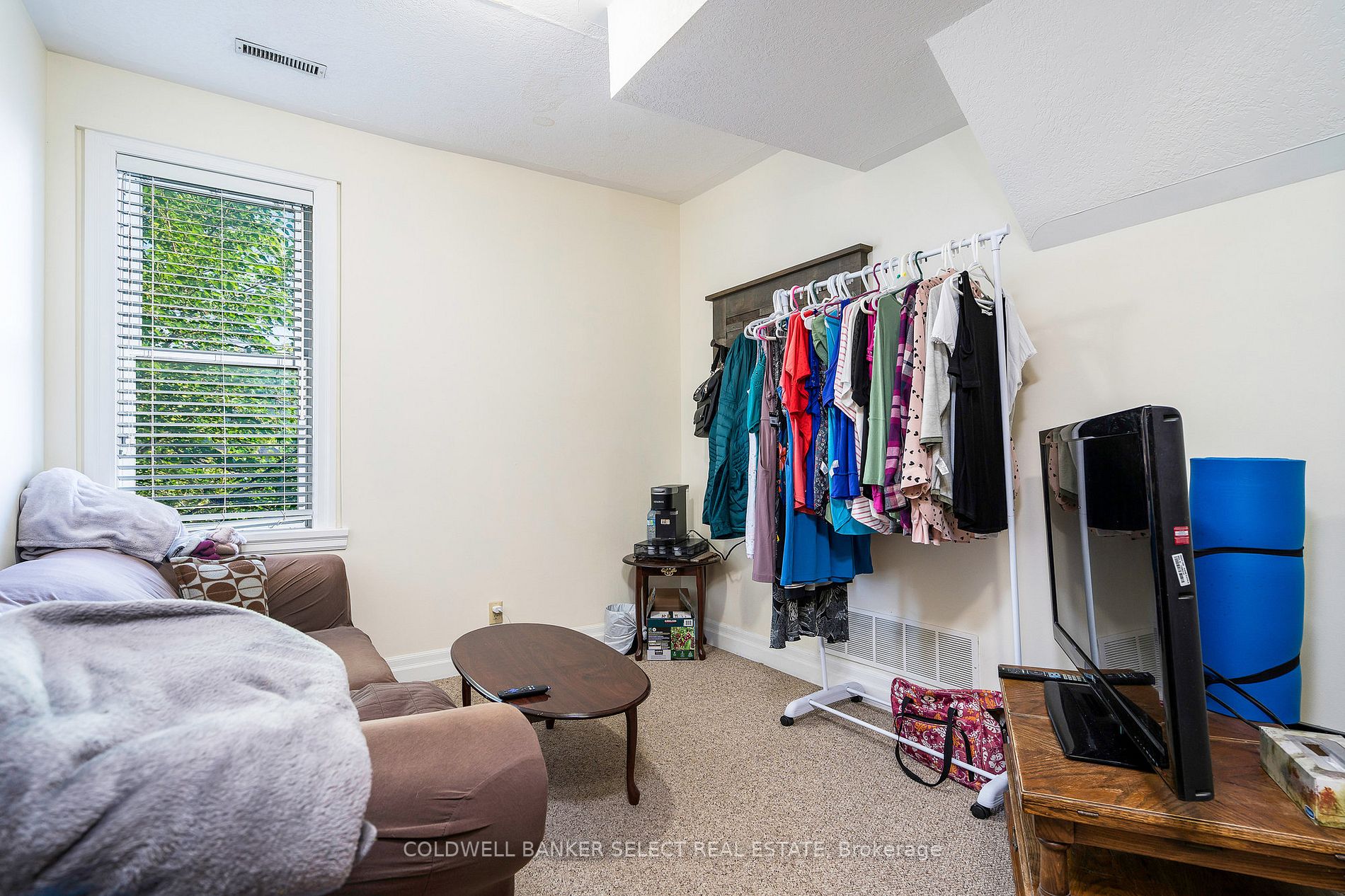 36 Saint Marie St