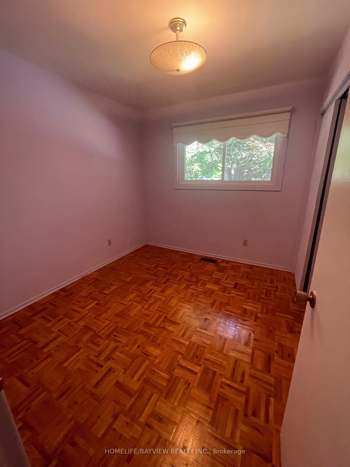 295 Bay St