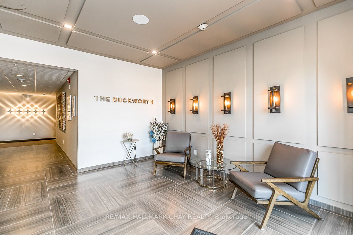299 Cundles Rd E, #205