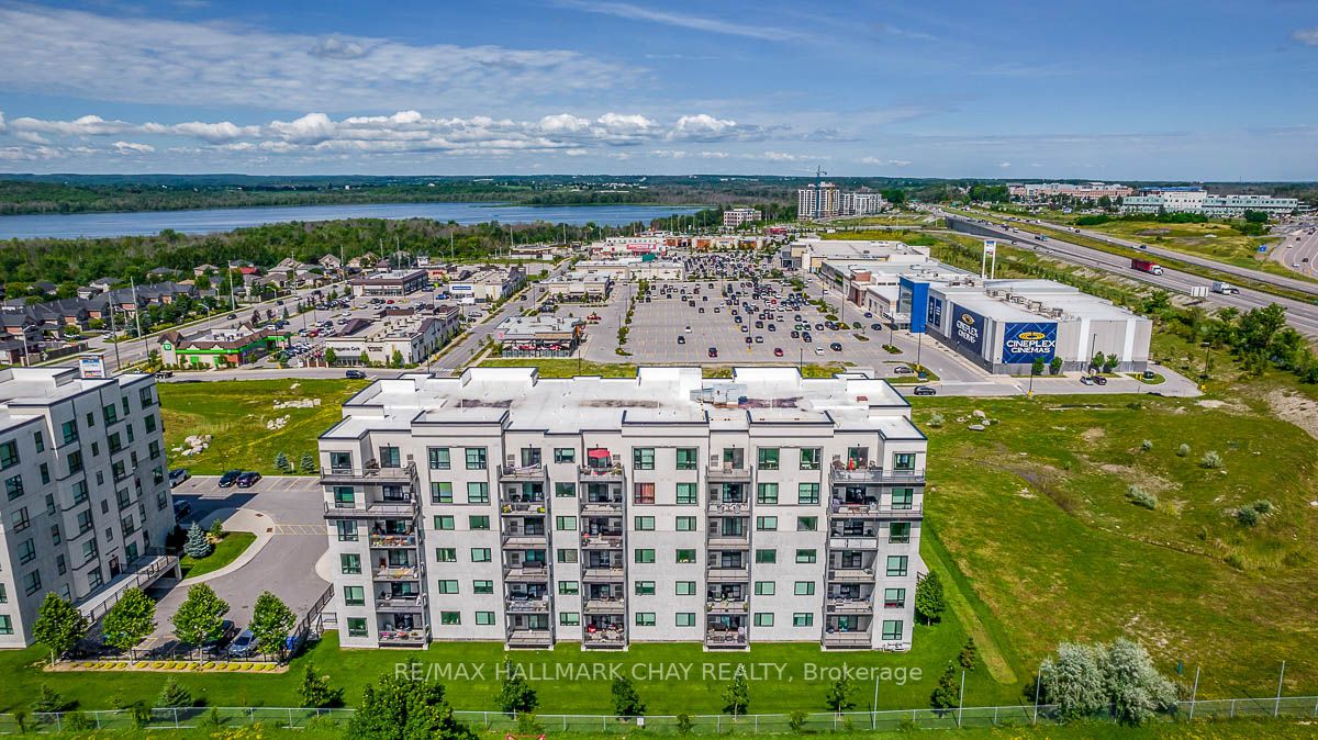 299 Cundles Rd E, #205