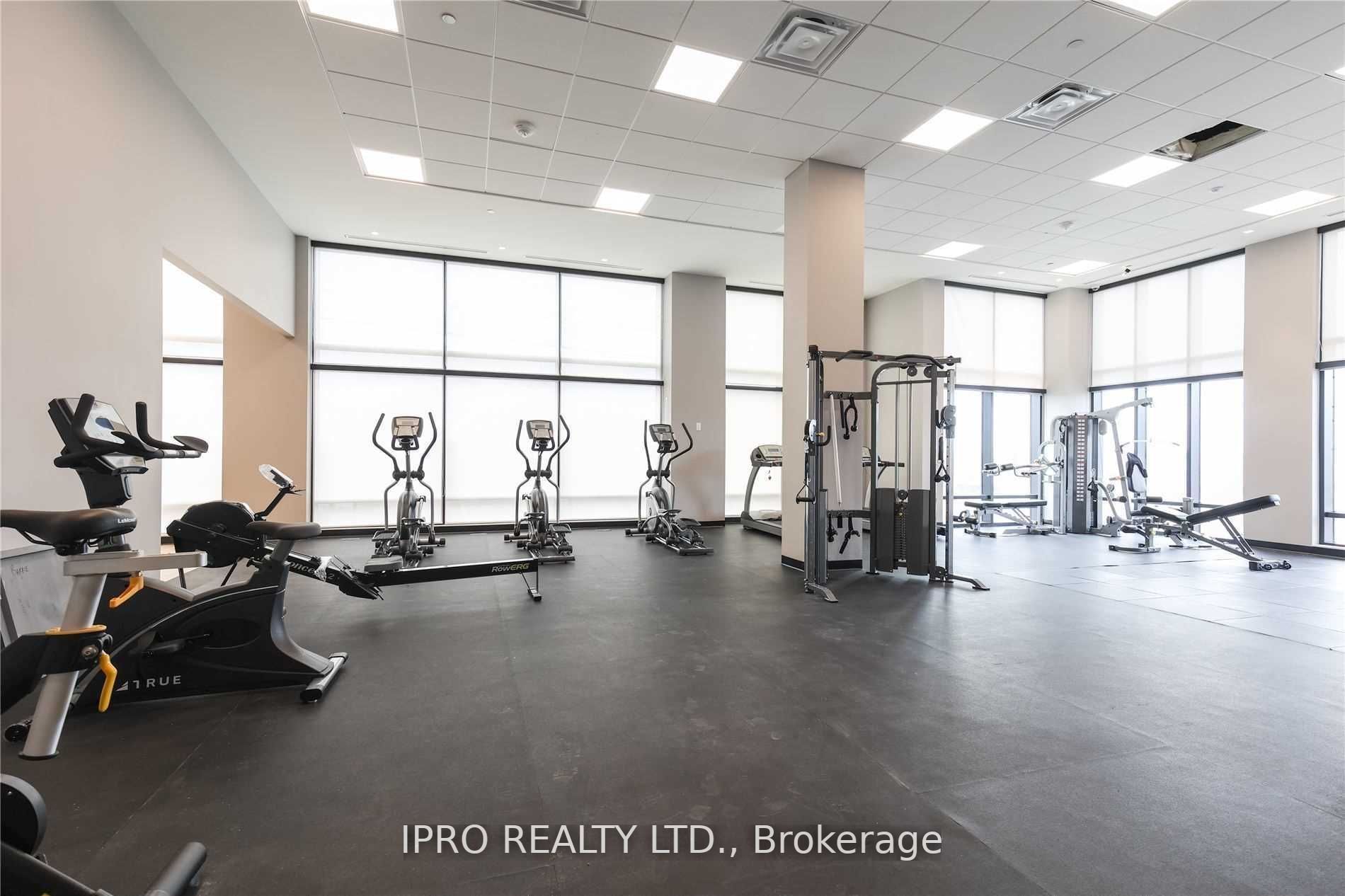 681 Yonge St, #111