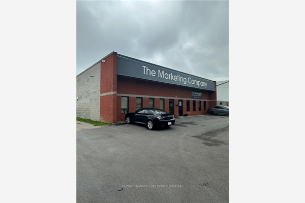 165 Saunders Rd E, Barrie