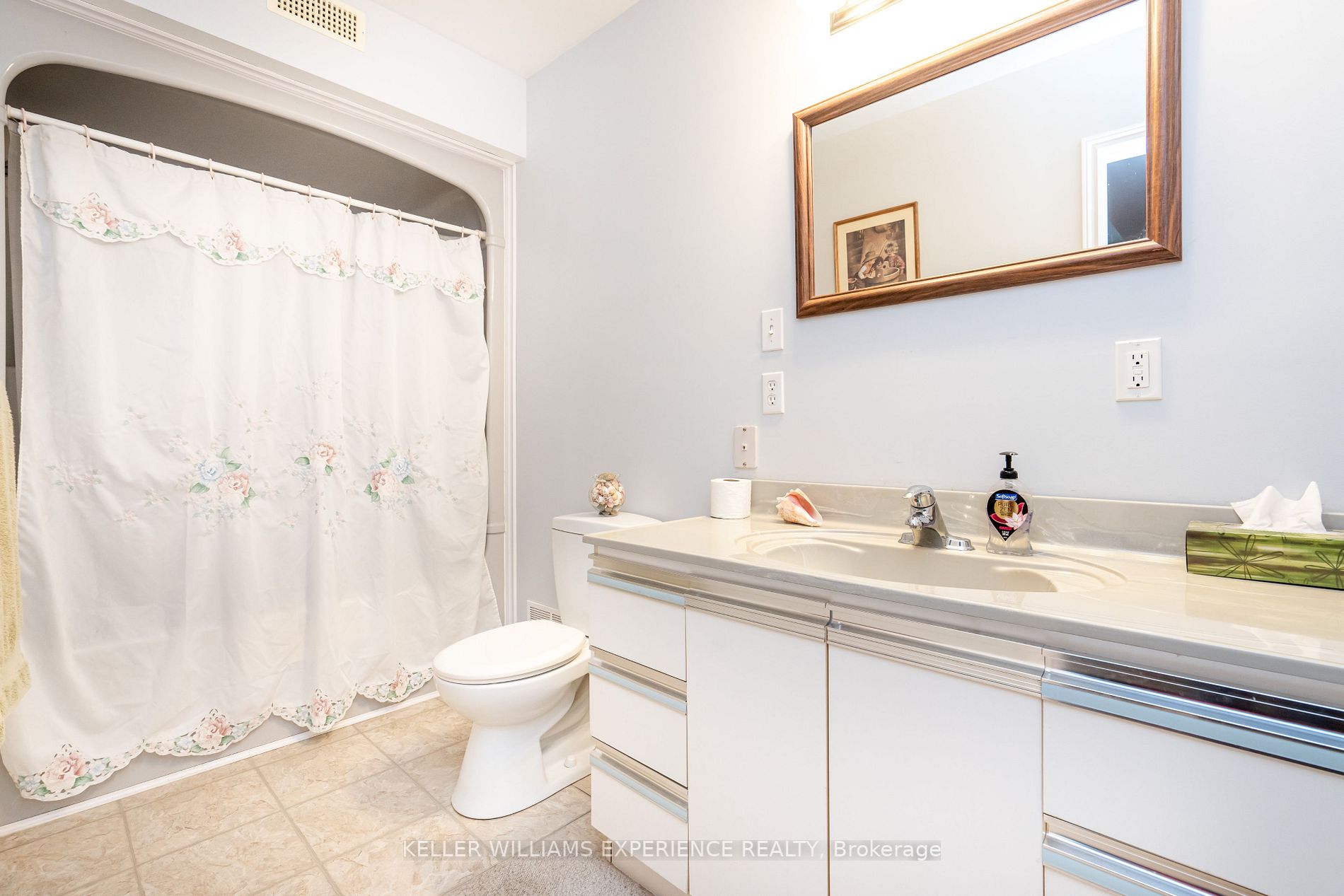 Listing S6734582 - Large Photo # 28