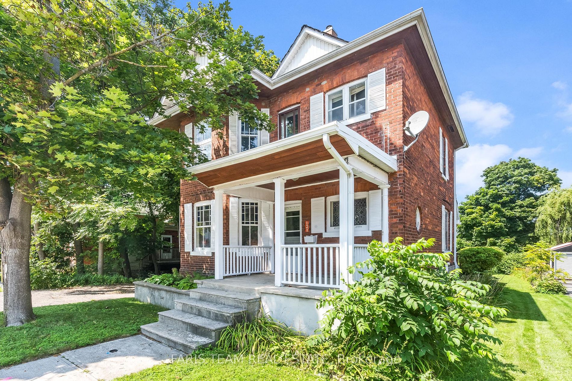 121 Burton Ave