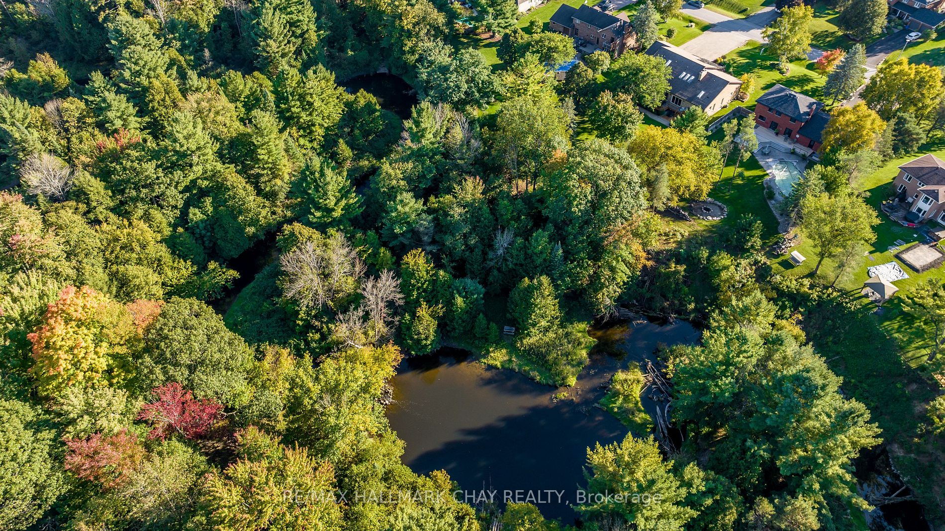 16 Lilac Lane