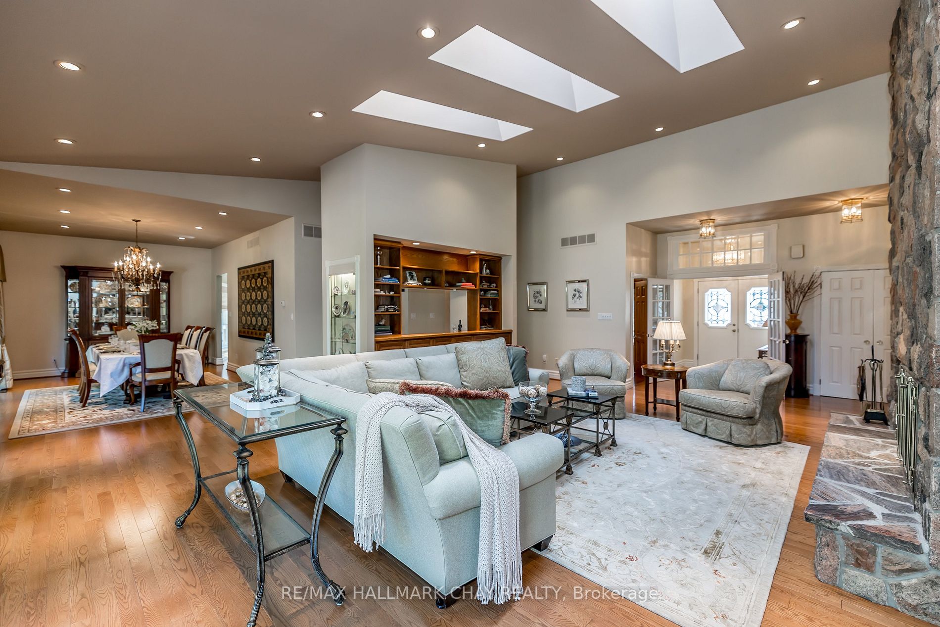 16 Lilac Lane