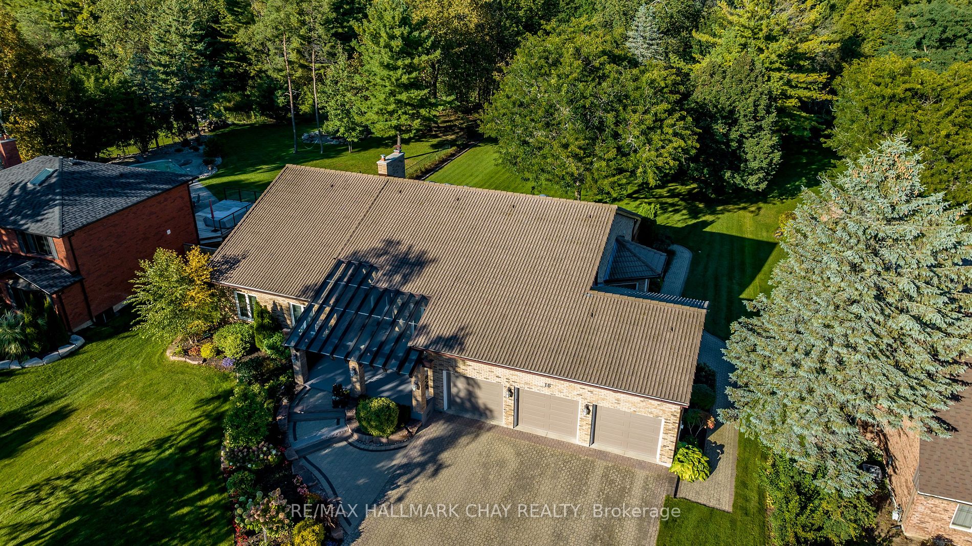 16 Lilac Lane