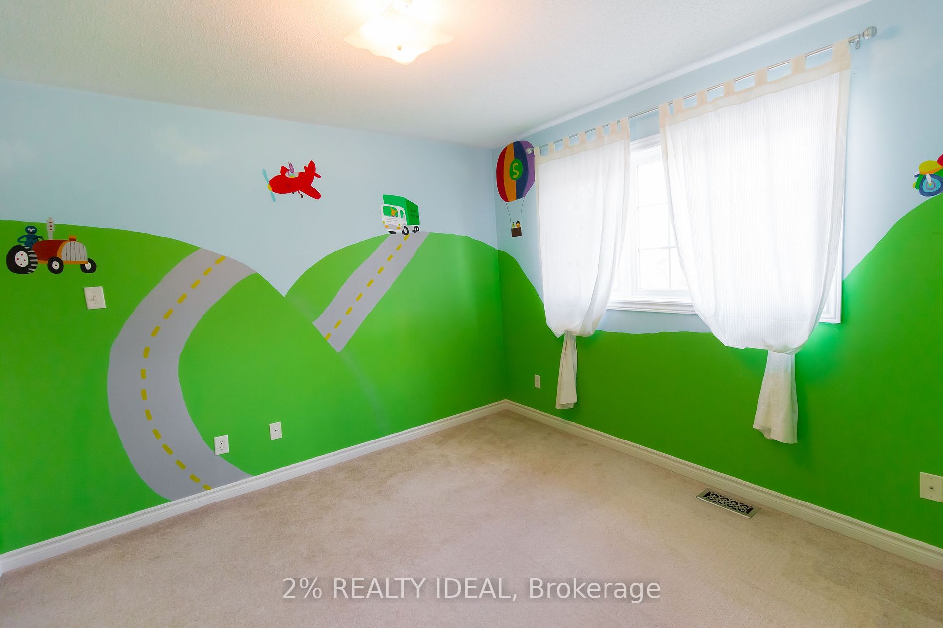 82 Sproule Dr
