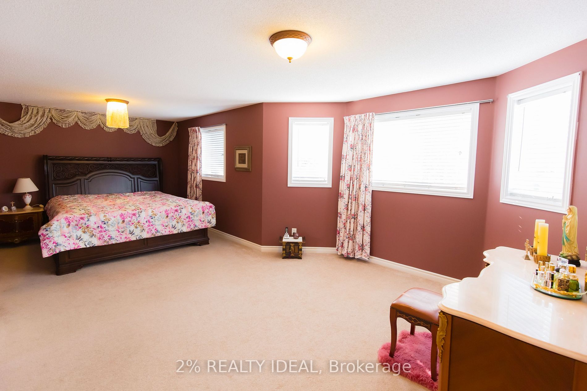 82 Sproule Dr
