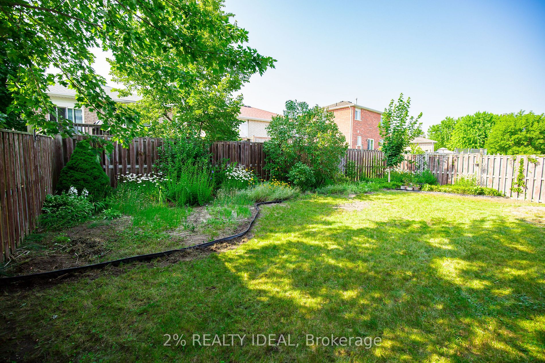 82 Sproule Dr
