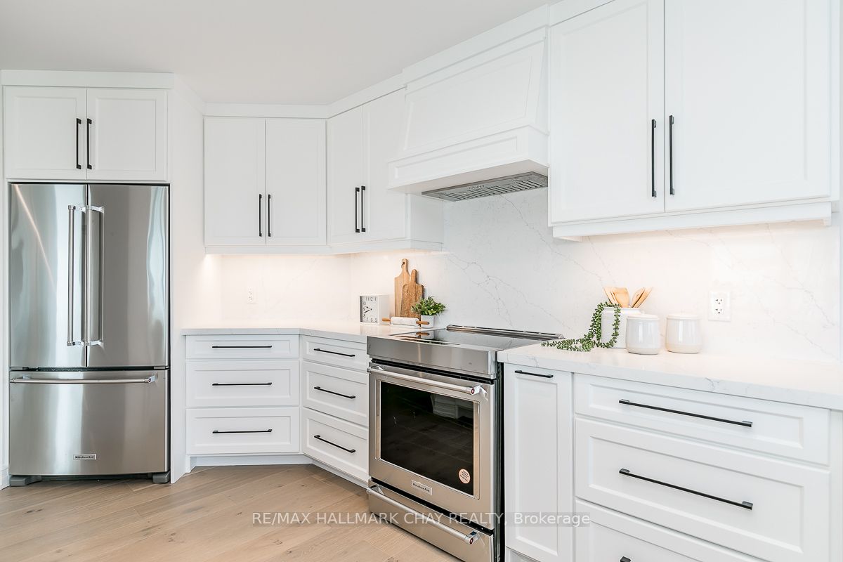 6 Toronto St, #801