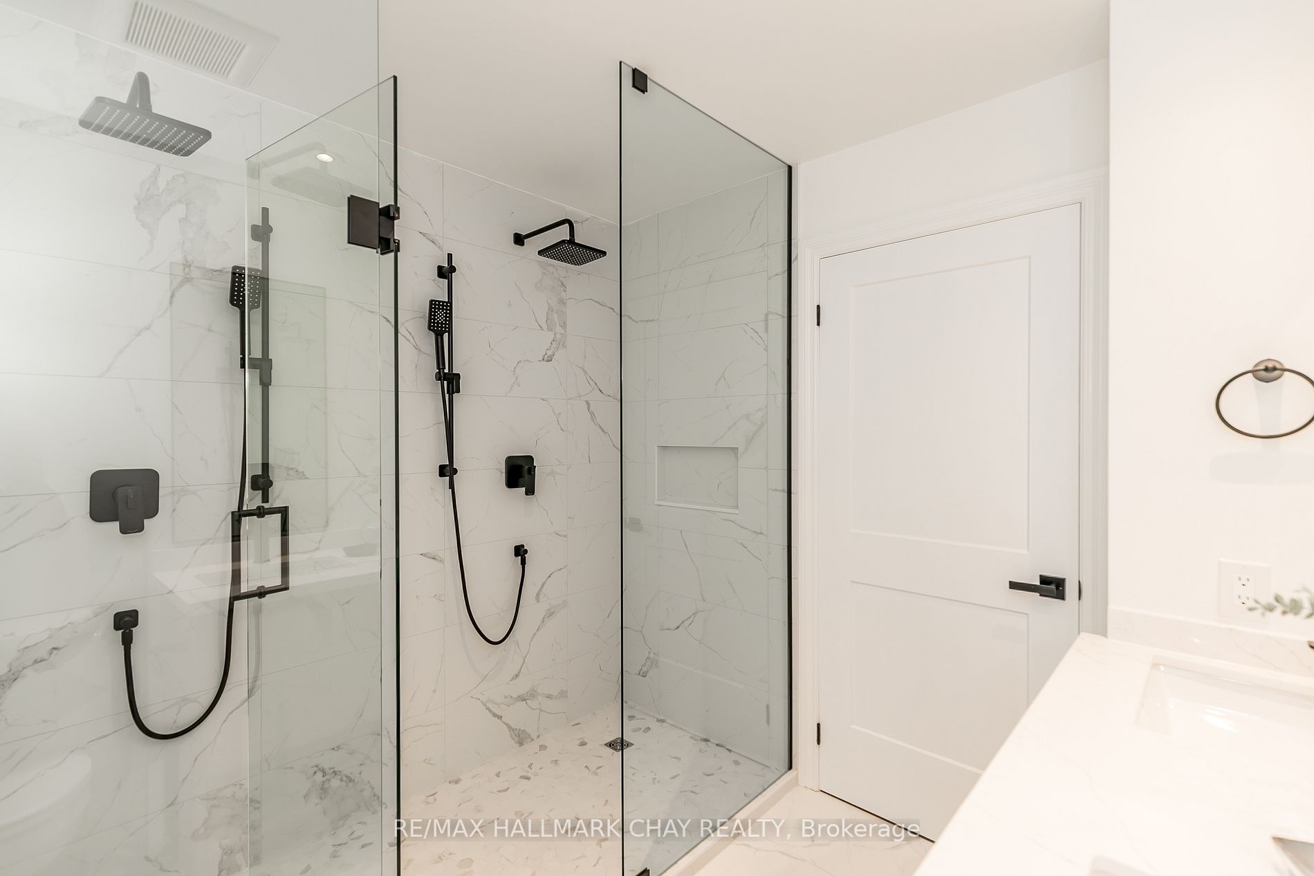 6 Toronto St, #801