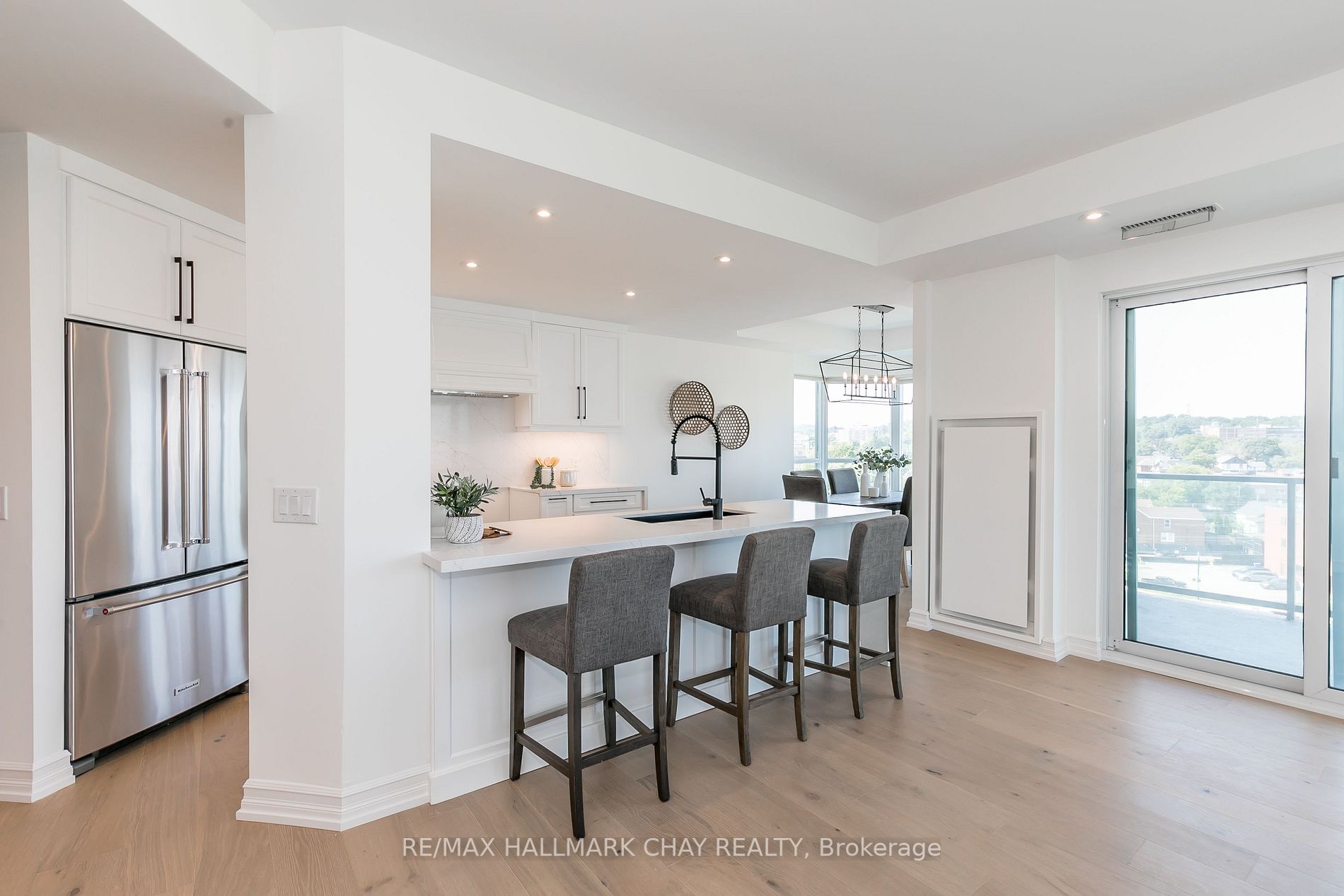 6 Toronto St, #801