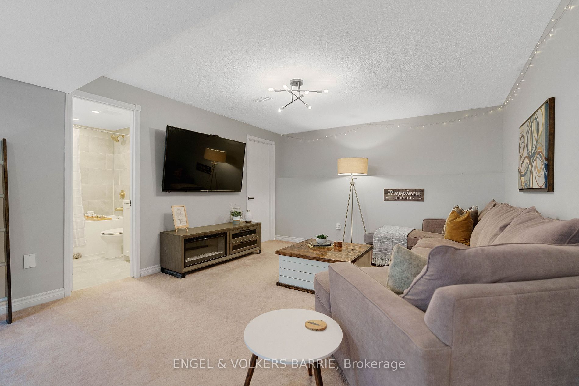 78 Leo Blvd