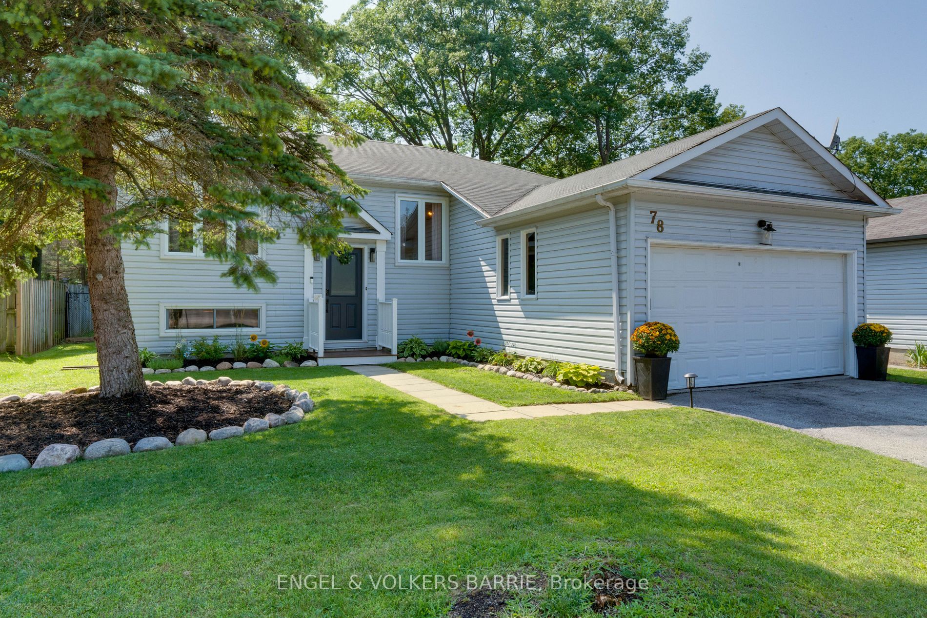 78 Leo Blvd